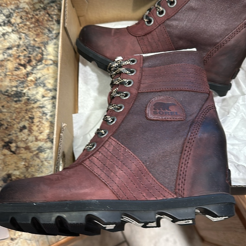 Brand new inbox, Serrell women’s Lexi wedge boot in dark purple size 9 - Picture 6 of 8
